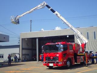 屈折はしご付消防自動車（25m級）2
